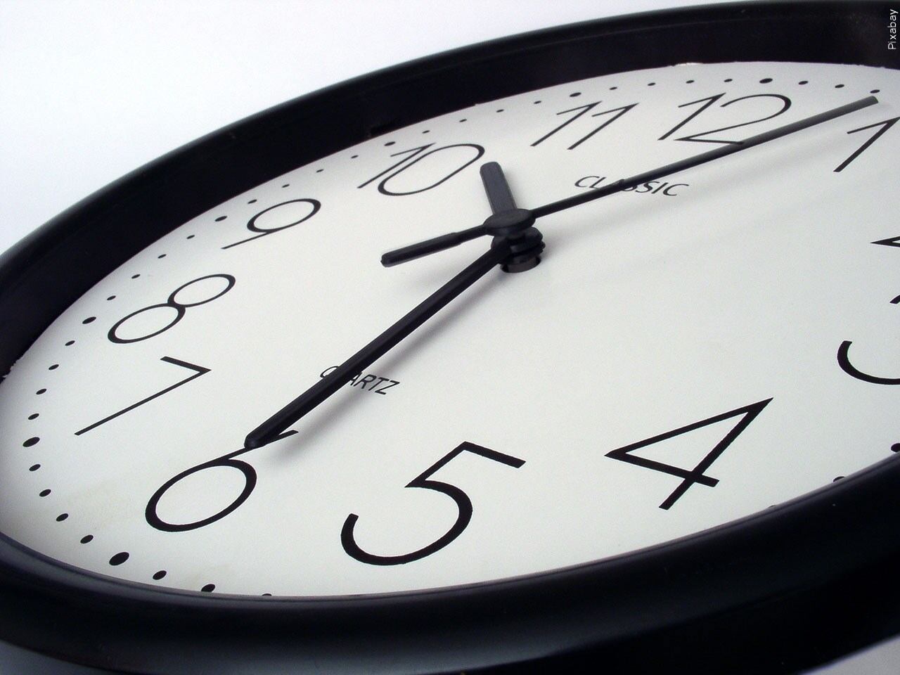 Daylight saving time linked to increased heart attack risk, UAB professor says